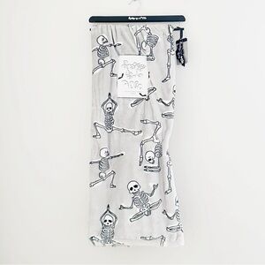 NEW Spooky Is A Vibe Yogi Skeleton Oversized Blanket